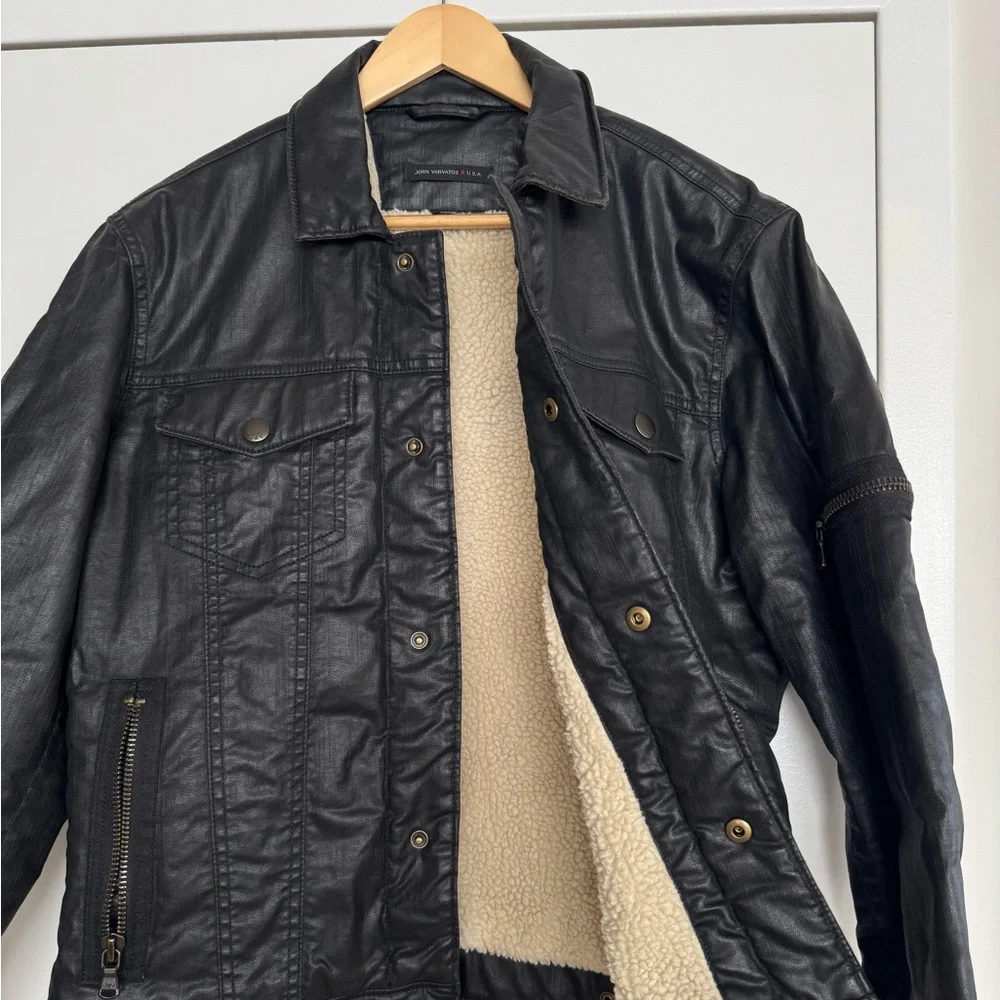 John Varvatos faux leather and sherpa jacket size M - Picture 4 of 6